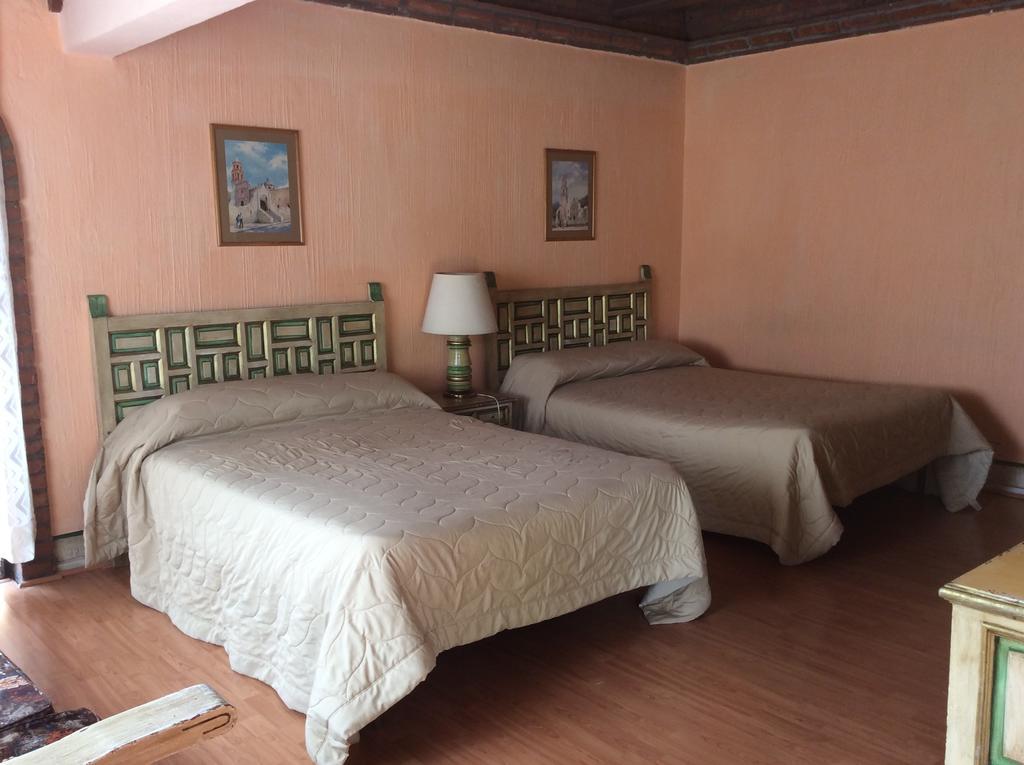 Hotel Villa De La Plata Гуанахуато Стая снимка